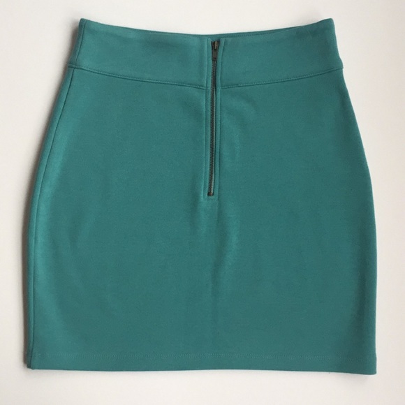 ♻️ DONATING SOON♻️ Silence+Noise Teal Mini Skirt - Picture 2 of 4